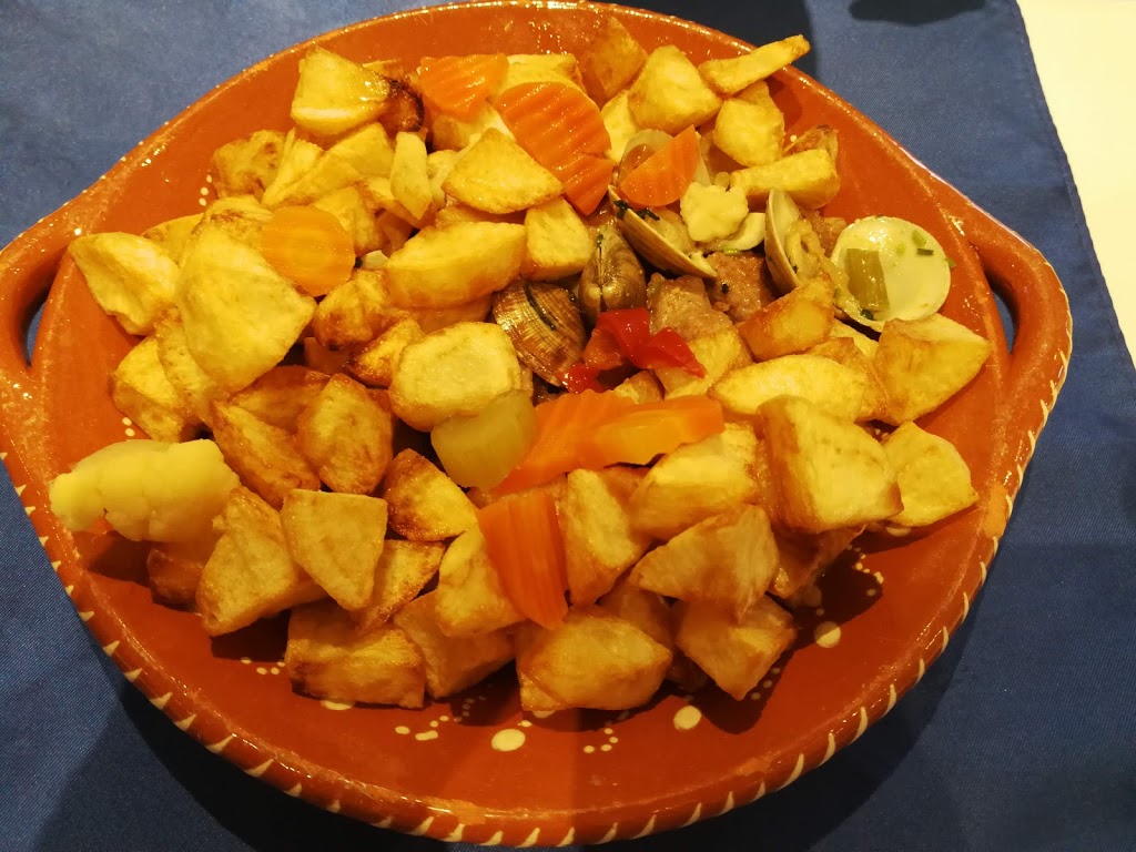Kapital Restaurant and Grill | 1500 St Clair Ave W, Toronto, ON M6E 1C7, Canada | Phone: (416) 657-4000