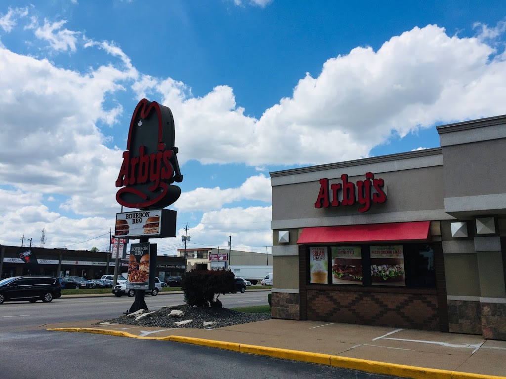 Arbys | 2840 Howard Ave, Windsor, ON N8X 3Y3, Canada | Phone: (519) 966-6925