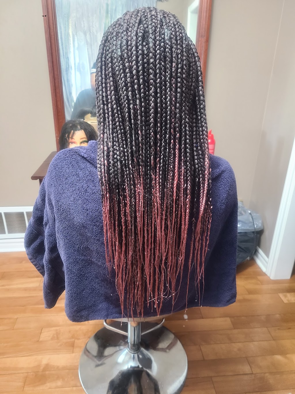 Temdalik Braids and Locs | 21 Grace Crescent, Barrie, ON L4N 9S8, Canada | Phone: (647) 779-2728
