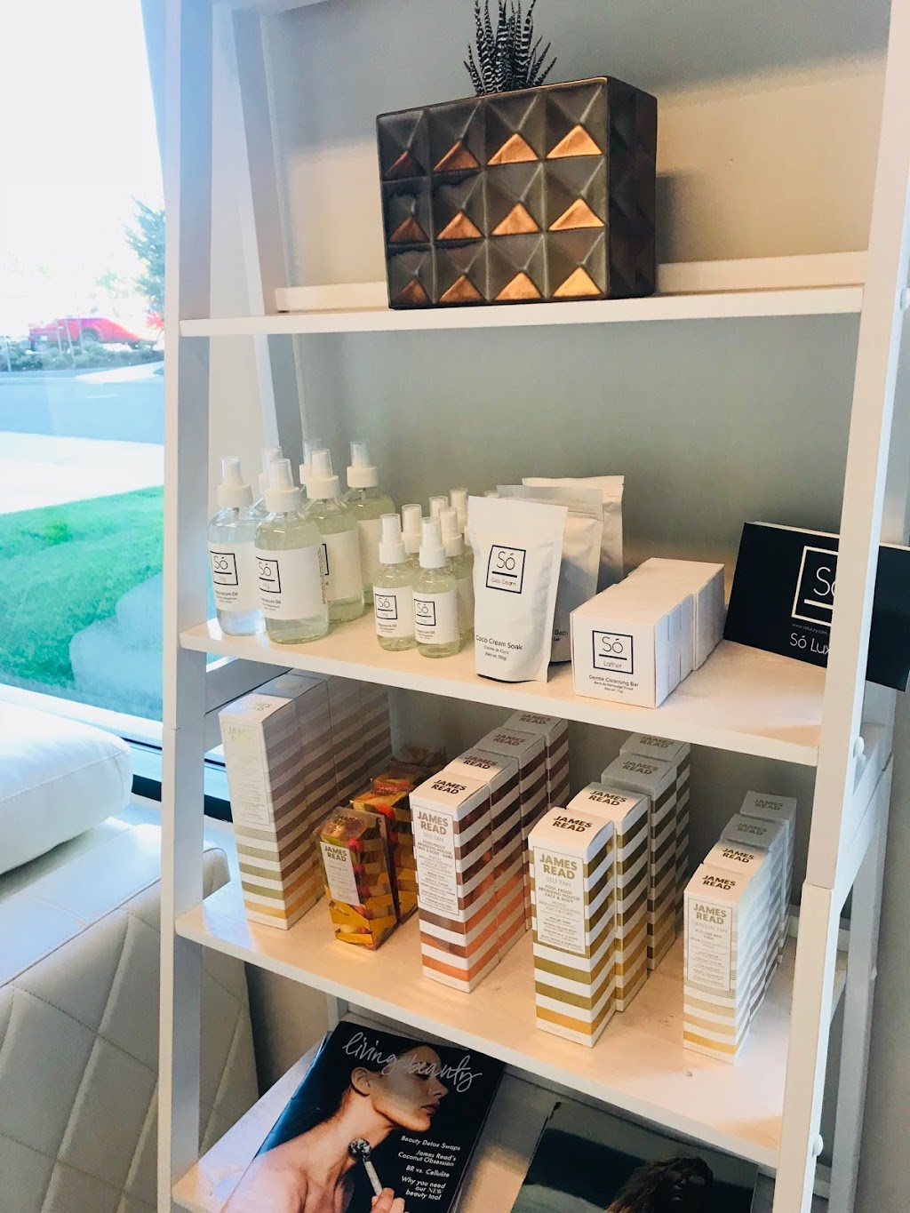 Clinic 5 Laser & Beauty Collective | 460 6th St, Courtenay, BC V9N 1M3, Canada | Phone: (250) 207-0536