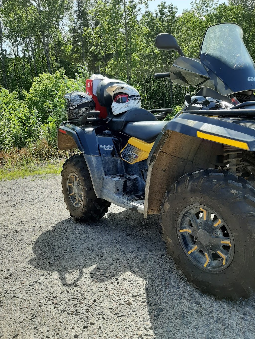 Stationnement vtt/motoneige | Chemin de la Mine, Labelle, QC J0T 1H0, Canada | Phone: (819) 681-3371