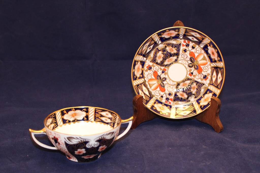 Antiquites Cacharel | 67 A Westminster North, Montréal-Ouest, QC H4X 1Y8, Canada | Phone: (514) 481-3607