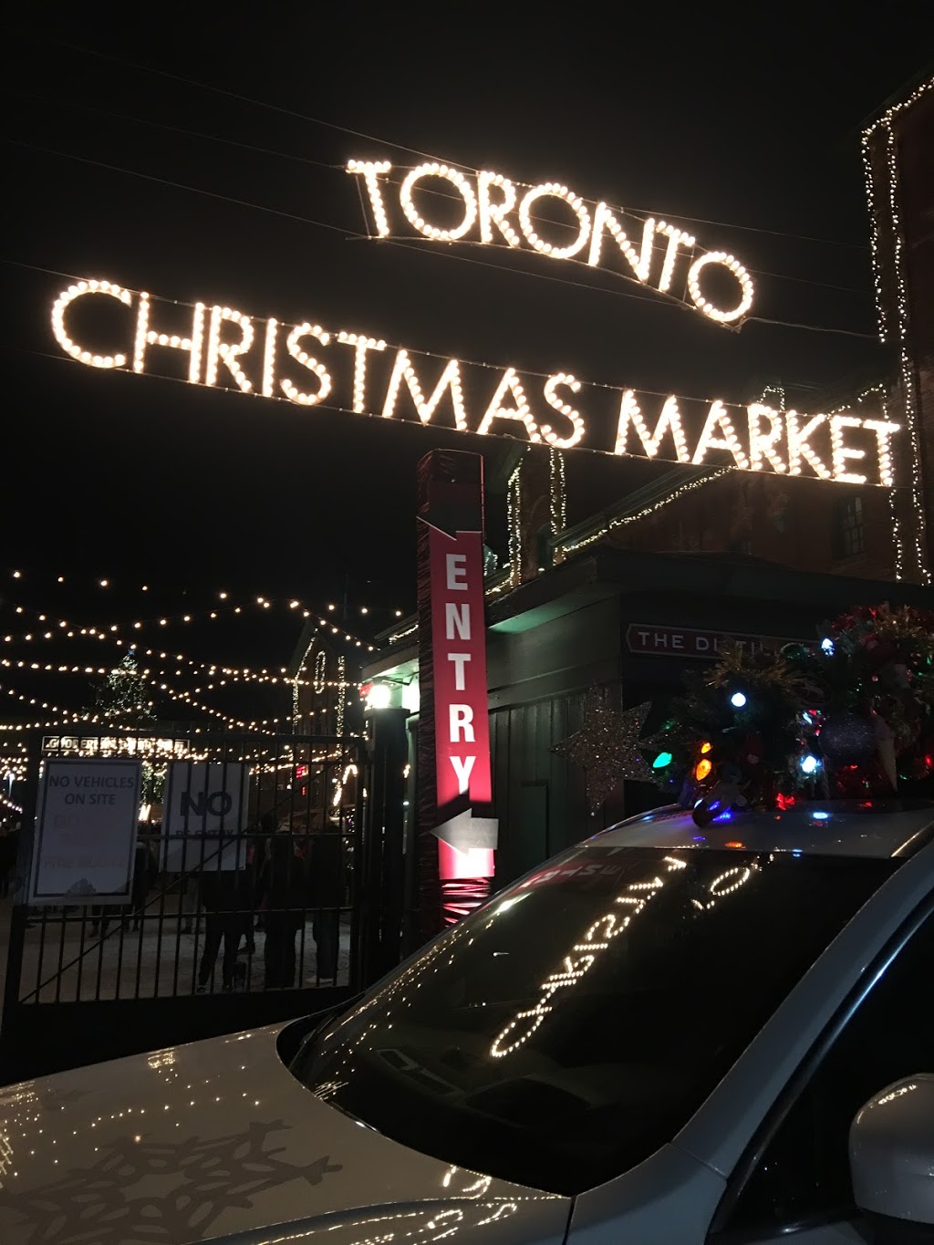 Đại lý vận chuyển và Mua hàng hộ Toronto-vietnam | 73 Buckland Rd, North York, ON M3L 1W3, Canada | Phone: (437) 213-9052