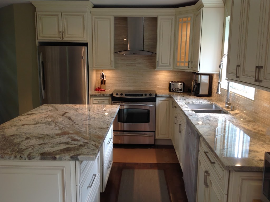 Quebec Kitchens | 320 Rue Ness, Saint-Laurent, QC H4T 0A9, Canada | Phone: (514) 335-9871