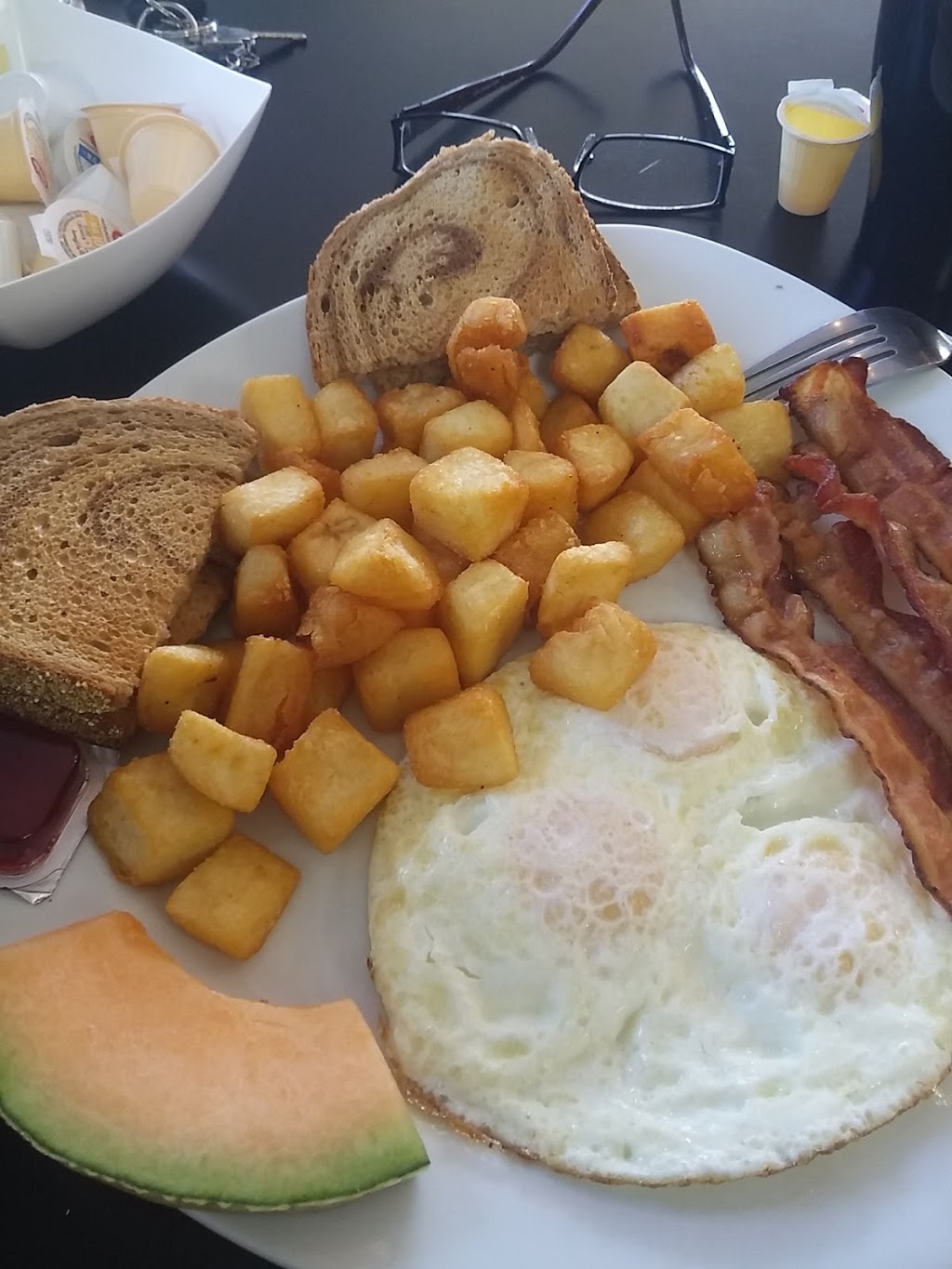 Da Bean Cafe & Grill | 15400 Hurontario St, Caledon, ON L7C 2C3, Canada | Phone: (905) 838-1888