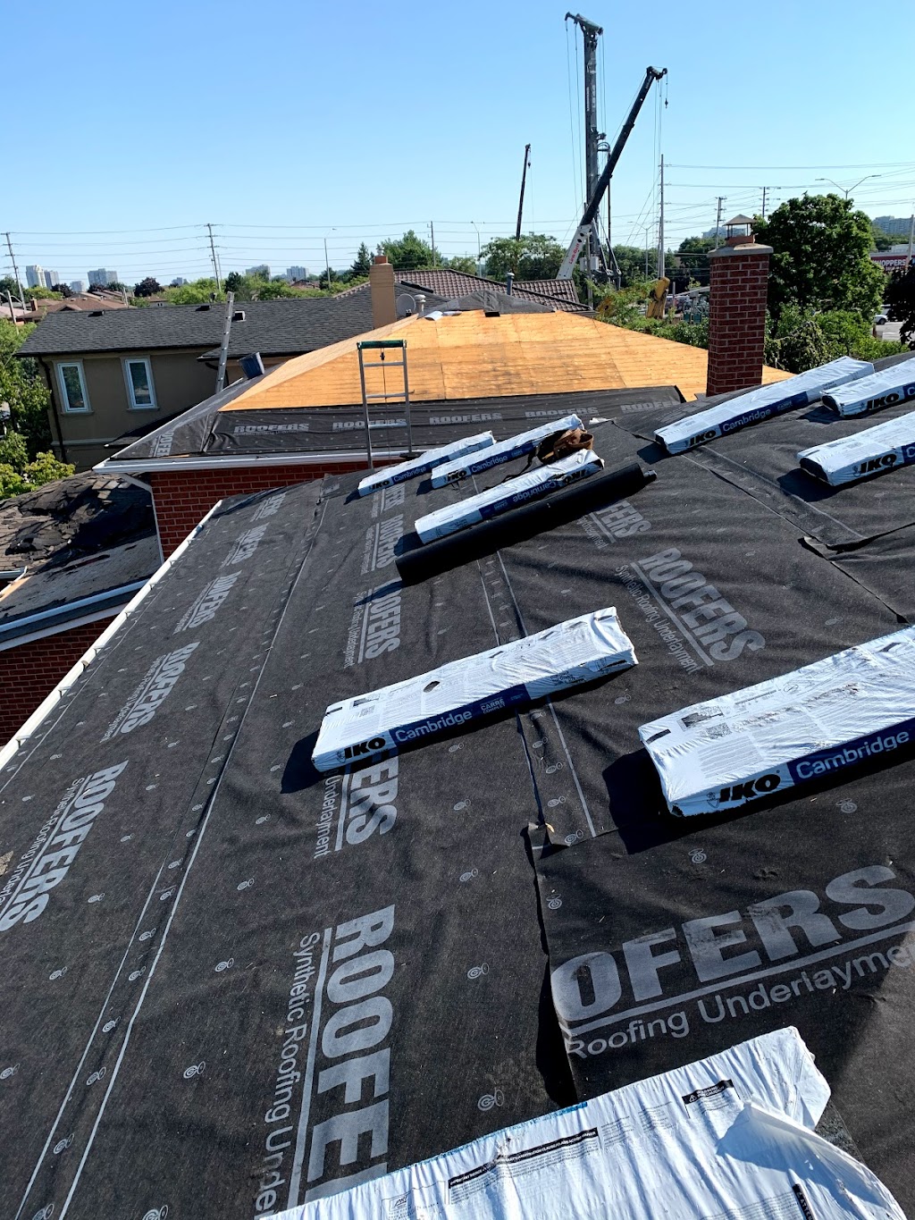 Woodpecker Roofing Inc. | 75 Decast Cres, Markham, ON L3R 1N6, Canada | Phone: (647) 861-3635