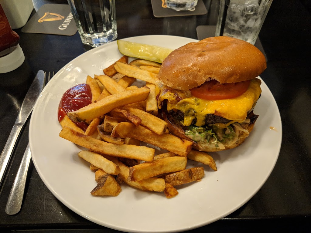 Charles Dickens Pub | 505 Dundas St, Woodstock, ON N4S 1C4, Canada | Phone: (519) 421-2218