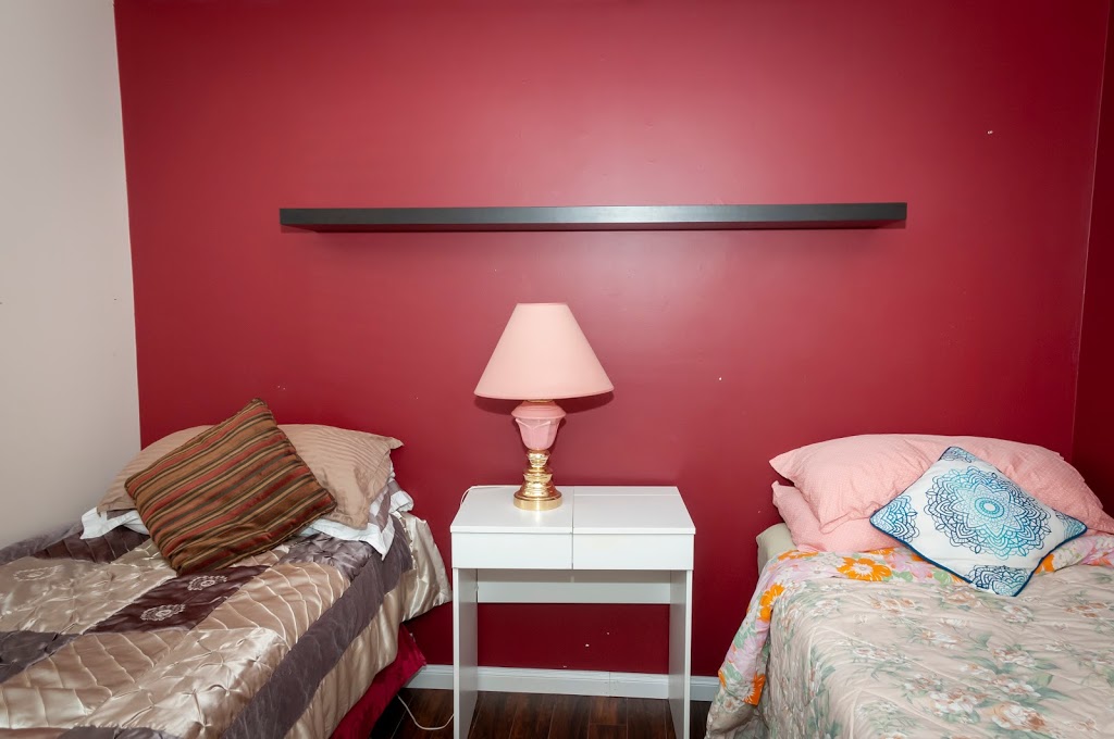 Private Room Rent in Abbotsford BC | 3771 Davie St, Abbotsford, BC V2S 6E9, Canada | Phone: (604) 700-8982