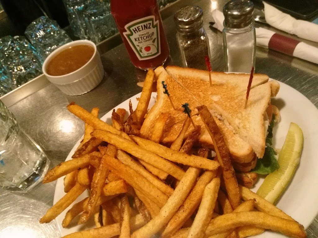 Boogies Diner & Sports Lounge | 1155 Main St, Winnipeg, MB R2W 3S4, Canada | Phone: (204) 586-6599