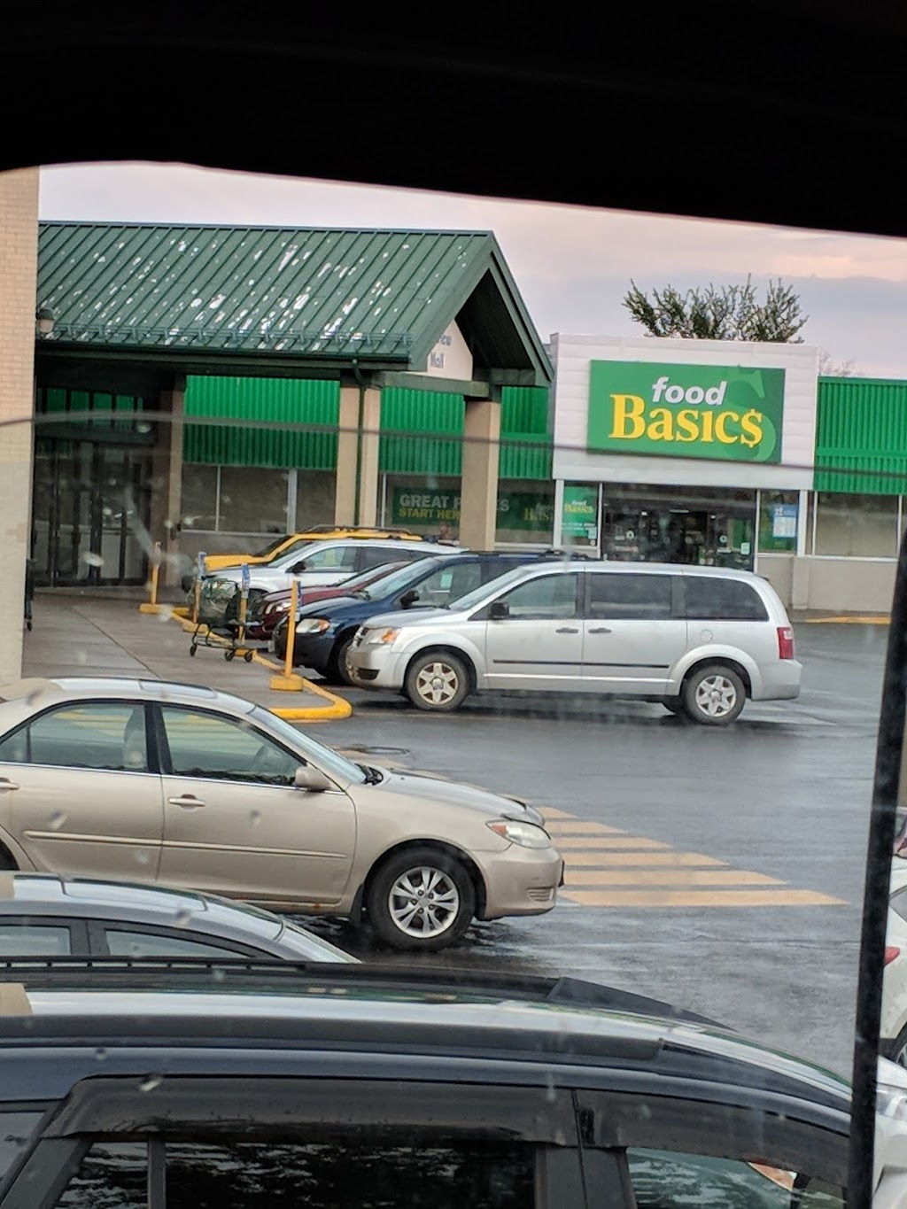 Bay View Mall | 470 Dundas St E, Belleville, ON K8N 1E9, Canada | Phone: (613) 966-5333