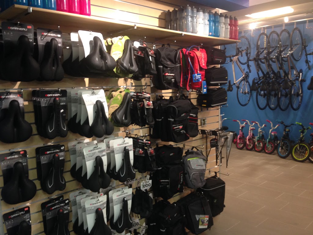 Pop A Wheelie | 2100 Bloor St W #4, Toronto, ON M6S 1M7, Canada | Phone: (416) 769-0606