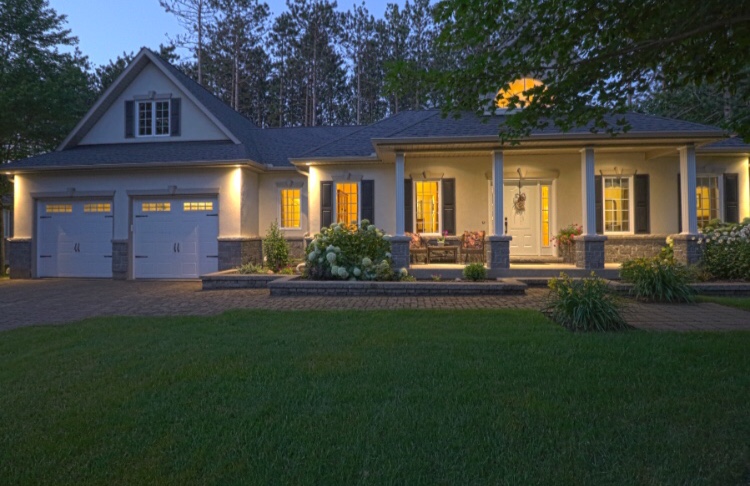 Nicole Dalcourt, Sales Representative | 241 Minets Point Rd, Barrie, ON L4N 4C4, Canada | Phone: (705) 716-6662