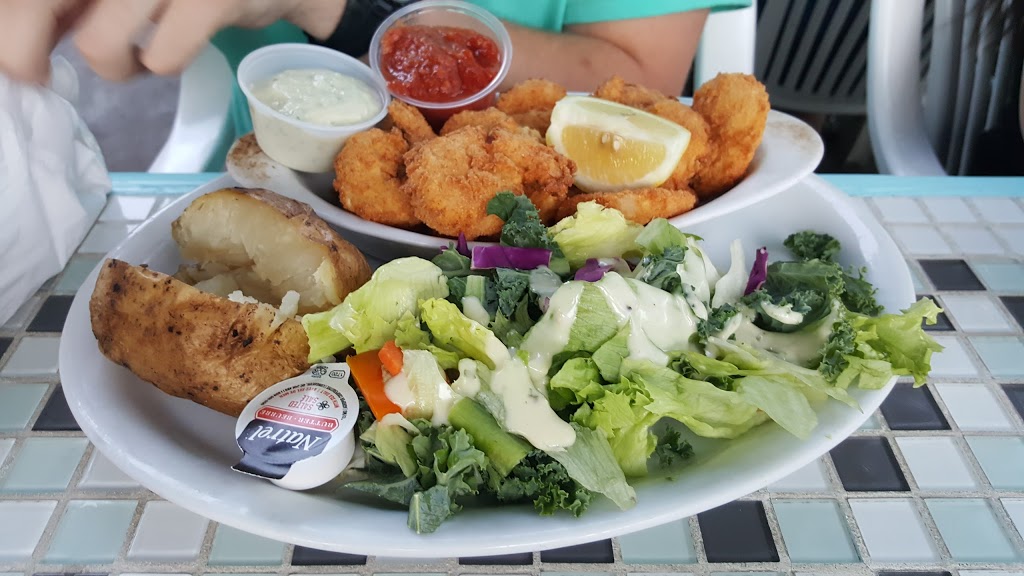 Restaurant Cape Cod | 160 Rue Sainte-Anne, Sainte-Anne-de-Bellevue, QC H9X 1M6, Canada | Phone: (514) 457-0081