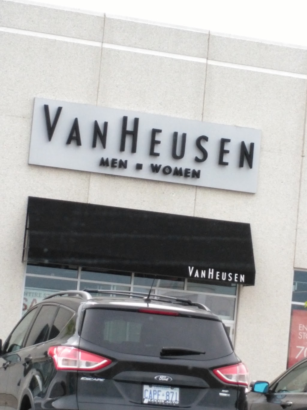 Van Heusen | 775 Britannia Rd W, Mississauga, ON L5V 2Y1, Canada | Phone: (905) 826-4991