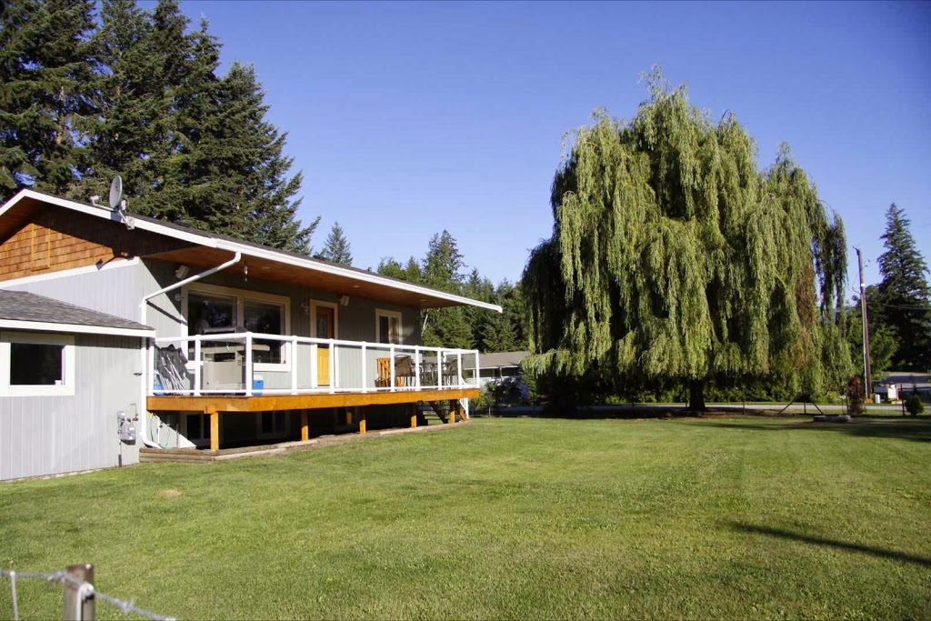 Blind Bay Vacation Rental | 2968 Birch Ln, Blind Bay, BC V0E 1H1, Canada | Phone: (250) 217-1391
