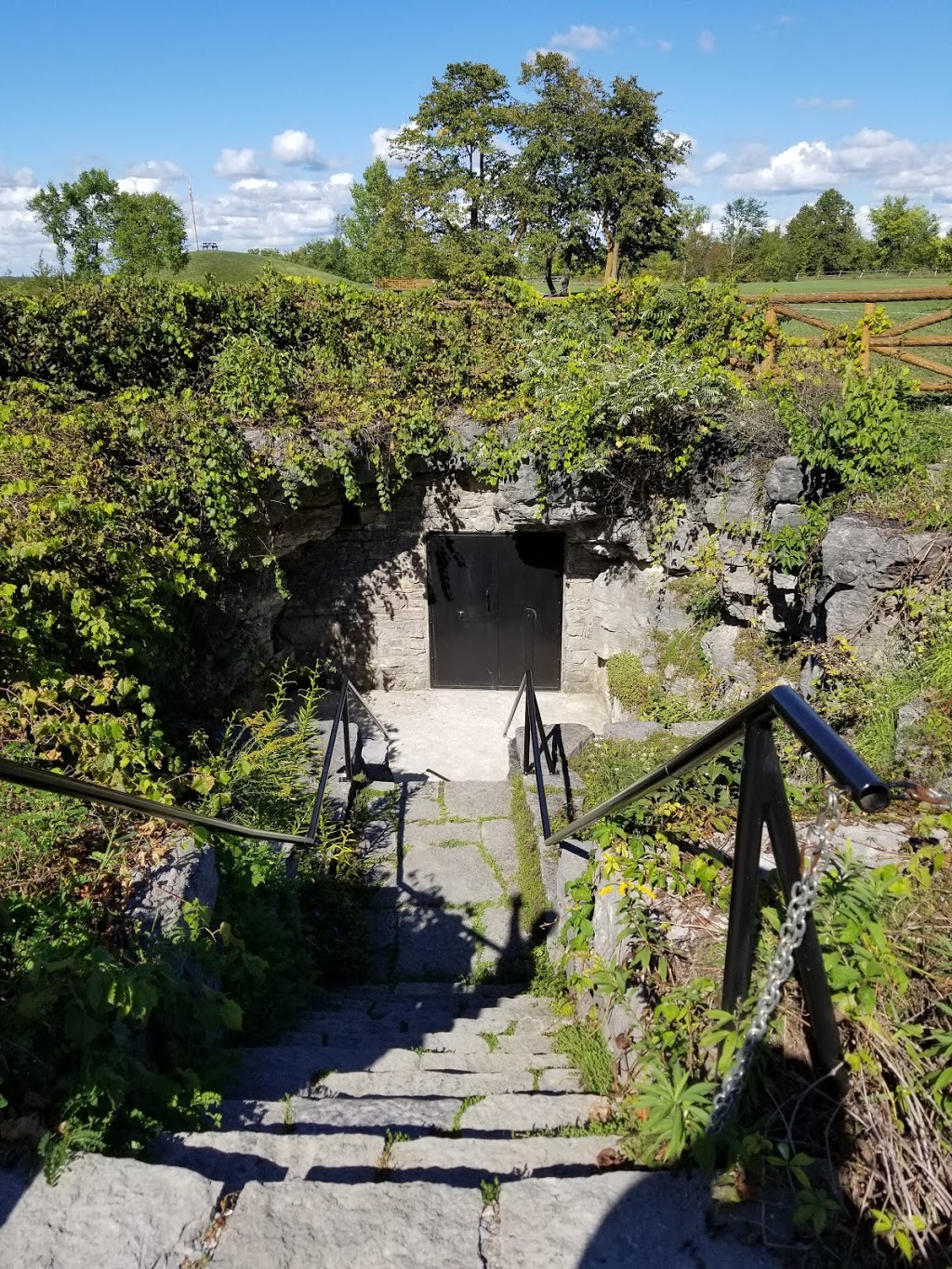 Tyendinaga Caves | 2623 Harmony Rd, Belleville, ON K8N 4Z6, Canada | Phone: (613) 919-5686