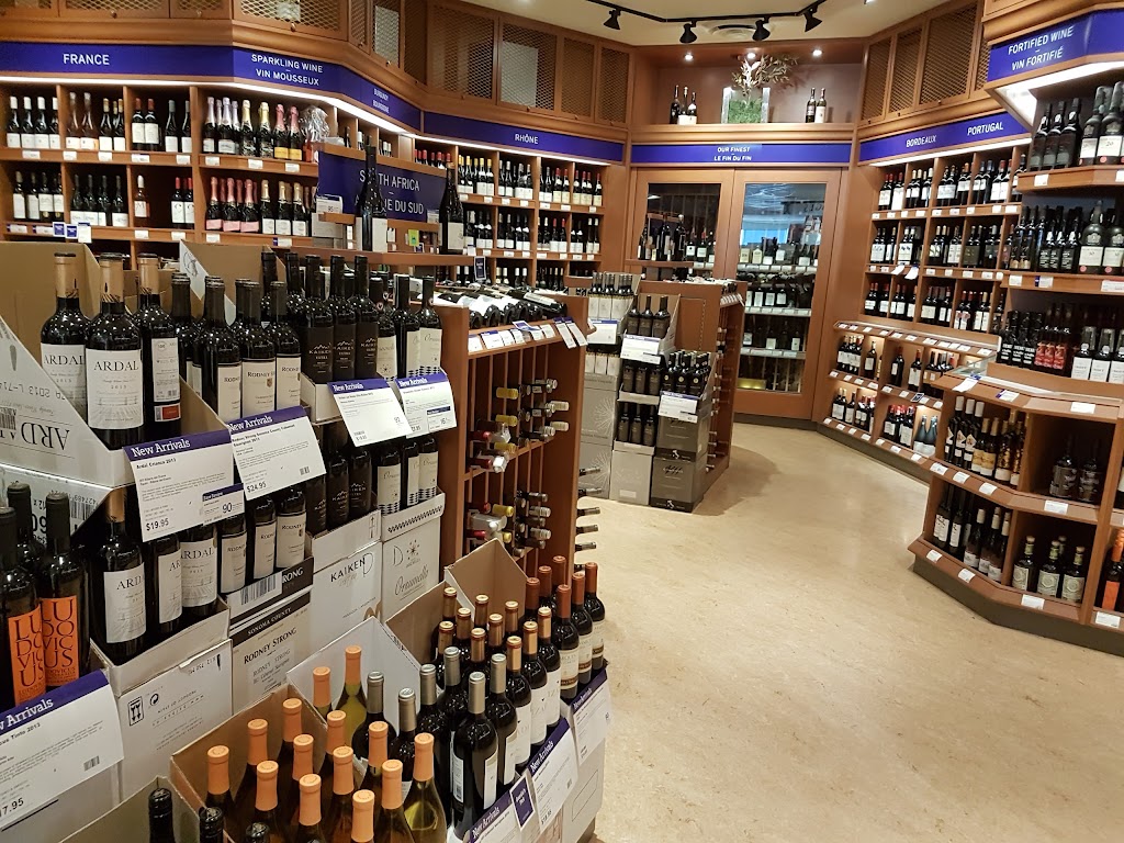 LCBO | 543 W Hunt Club Rd, Nepean, ON K2G 5W5, Canada | Phone: (613) 224-4333