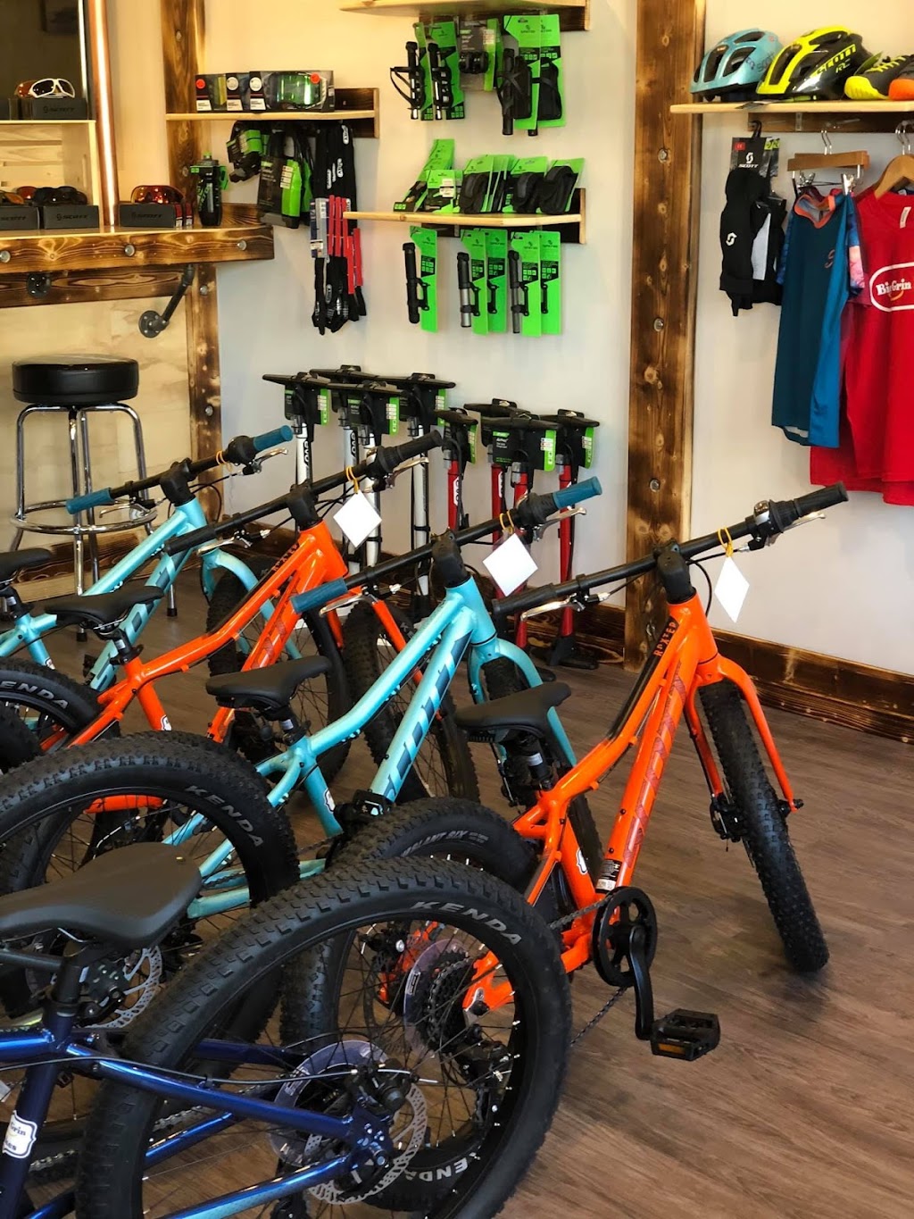 Big Grin Bikes | 234 W 2nd Ave, Qualicum Beach, BC V9K 0A4, Canada | Phone: (250) 752-0025