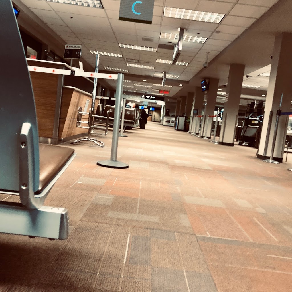 Regina International Airport | 1-5201 Regina Ave, Regina, SK S4W 1B3, Canada | Phone: (306) 761-7555
