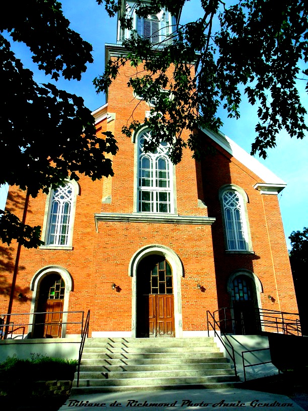 Presbytères-Eglises Catholiques | 970 Rue Principale Nord, Richmond, QC J0B 2H0, Canada | Phone: (819) 826-2390