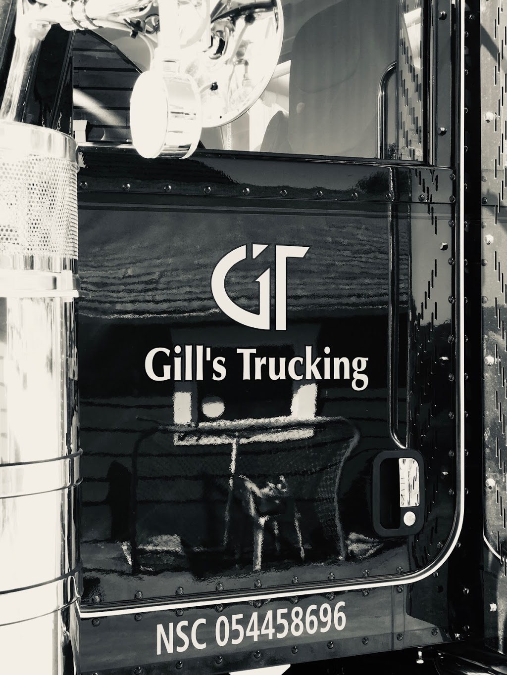 Gills Trucking | 8486 Harvie Rd, Surrey, BC V4N 5X8, Canada | Phone: (778) 823-1969