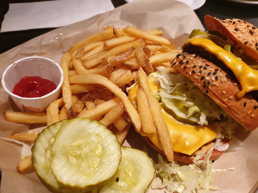 Jack Astors Bar & Grill Dorval | 3051 Bd des Sources, Dorval, QC H9B 1Z6, Canada | Phone: (514) 685-5225