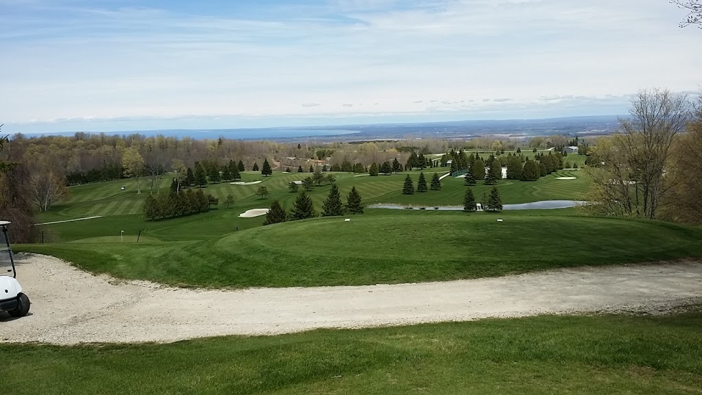 Duntroon Highlands Golf Club | 1226 Concession 10 N Nottawasaga Rd, Duntroon, ON L0M 1H0, Canada | Phone: (705) 445-3554