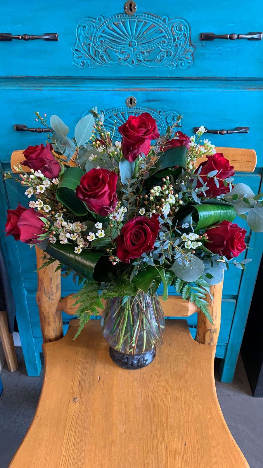 Funky Petals North / Central Edmonton | 586 Griesbach Parade NW, Edmonton, AB T5E 6W9, Canada | Phone: (780) 752-8659