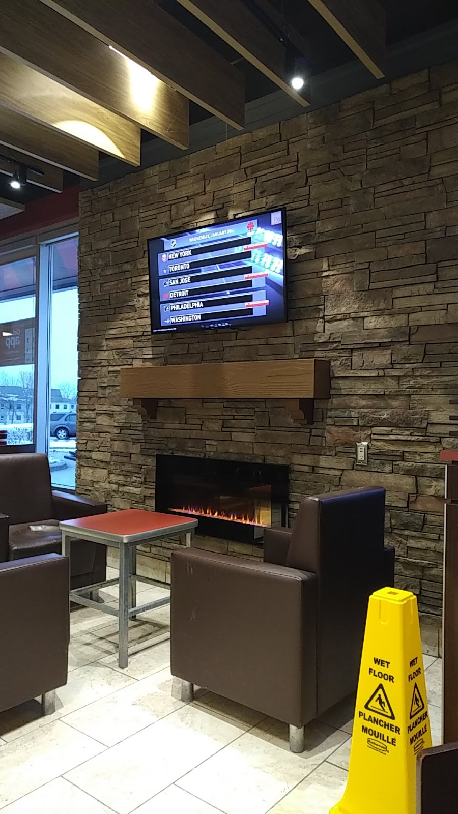 Tim Hortons | 526 Lancaster St W, Kitchener, ON N2K 1L9, Canada | Phone: (519) 570-3186