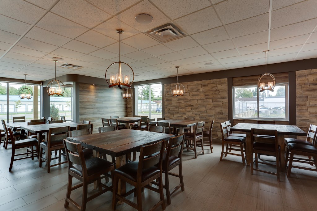 Microbrasserie Le Grimoire (Fabrique-Boutique-Salon) | 1546 Rue Principale, Granby, QC J2J 0S6, Canada | Phone: (450) 372-7079