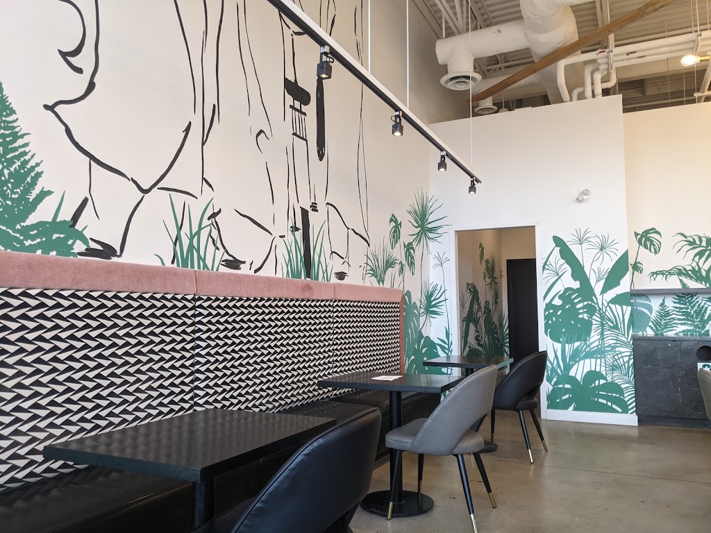 Pho Hoang Seasons | 605 Sterling Lyon Pkwy, Winnipeg, MB R3P 2S8, Canada | Phone: (204) 415-8889