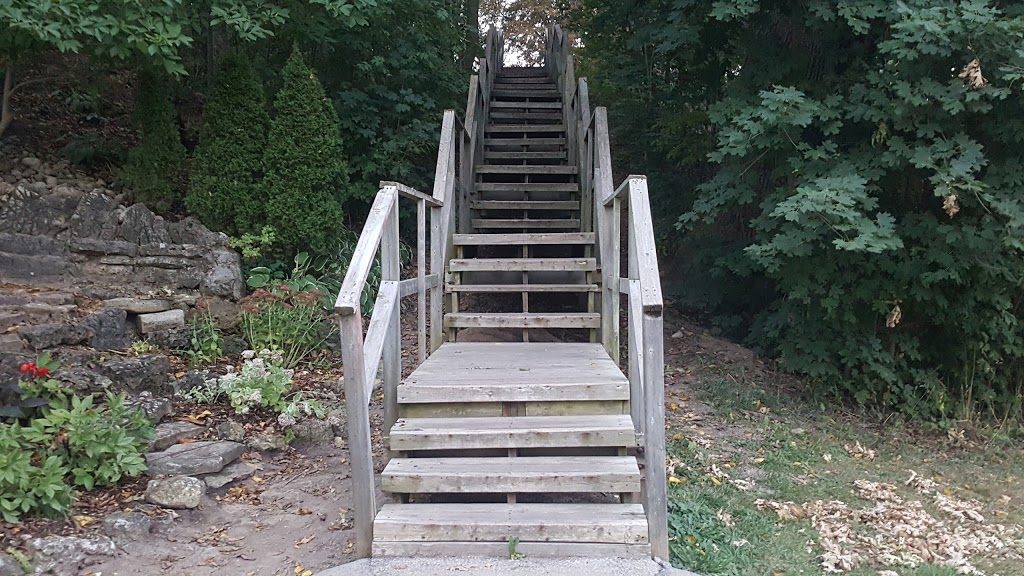 Dundas Driving Park | 71 Cross St, Dundas, ON L9H 2R5, Canada | Phone: (905) 546-2424