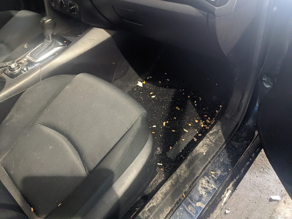 Lave Auto St-Remih | 5725 Bd Industriel, Montréal-Nord, QC H1G 6N3, Canada | Phone: (514) 321-2568