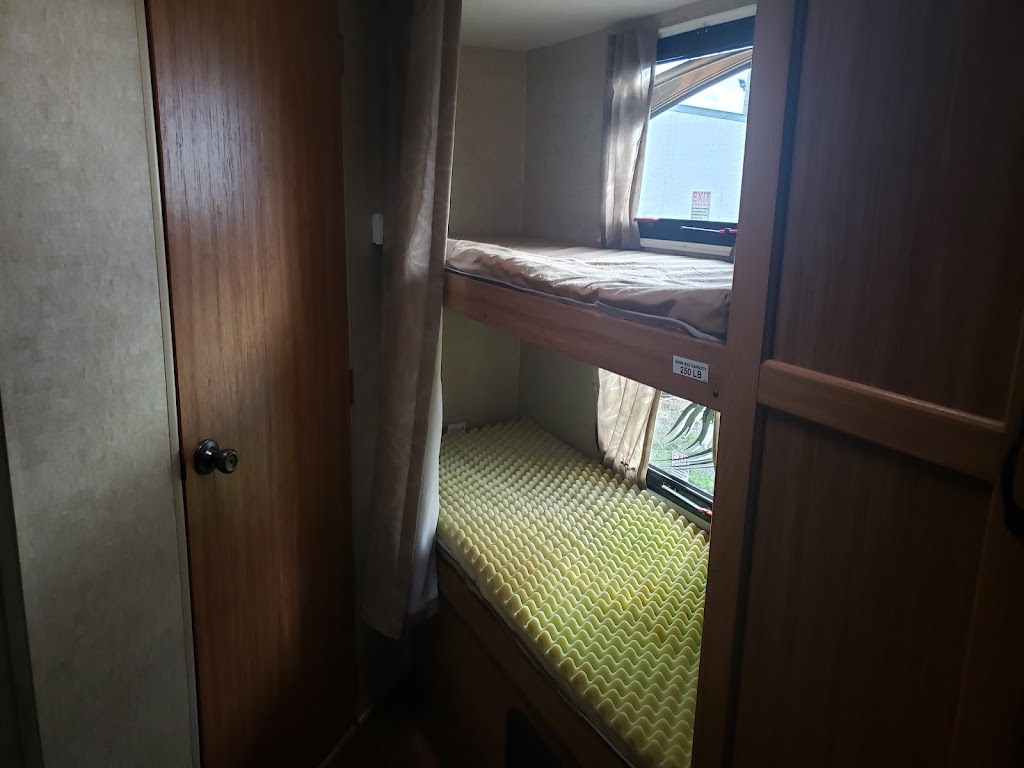 loueruneroulotte.ca -location de roulottes à Québec | 12576 Bd de la Colline, Québec, QC G3E 1H1, Canada | Phone: (418) 843-7707