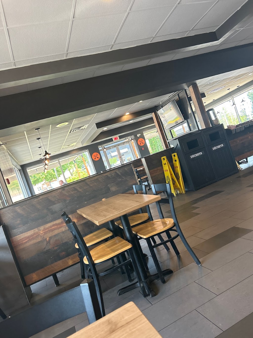 Harveys | 180 Bd Gréber, Gatineau, QC J8T 6K2, Canada | Phone: (819) 243-3024