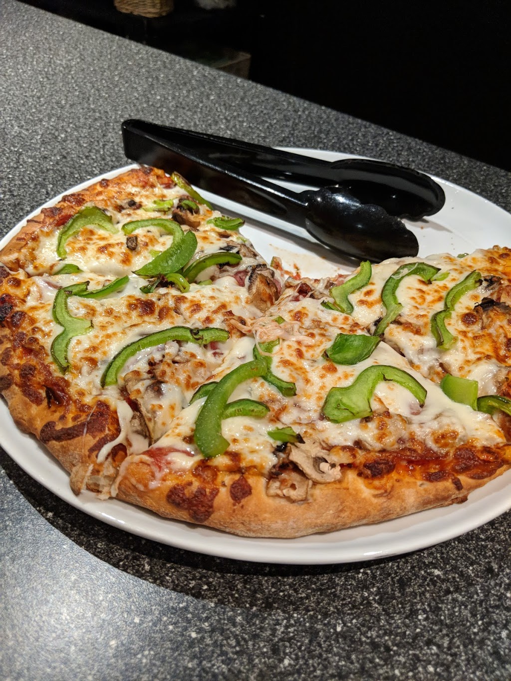 Deli Pizza Bromont | 1215 Rue Shefford, Bromont, QC J2L 1C5, Canada | Phone: (450) 919-3434