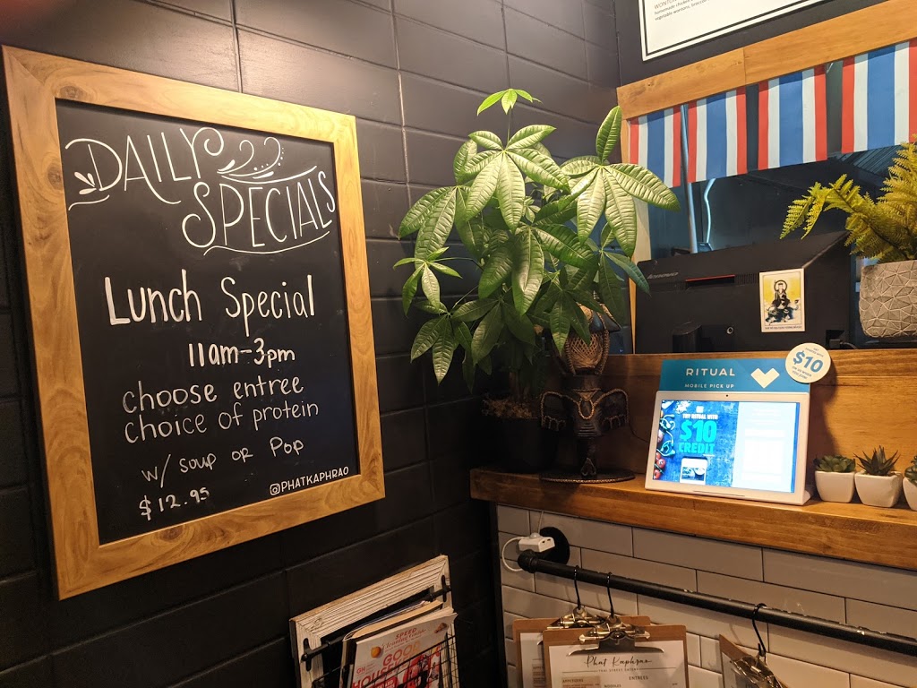 Phat Kaphrao | 3016B Bathurst St, North York, ON M6B 3B6, Canada | Phone: (416) 789-4085