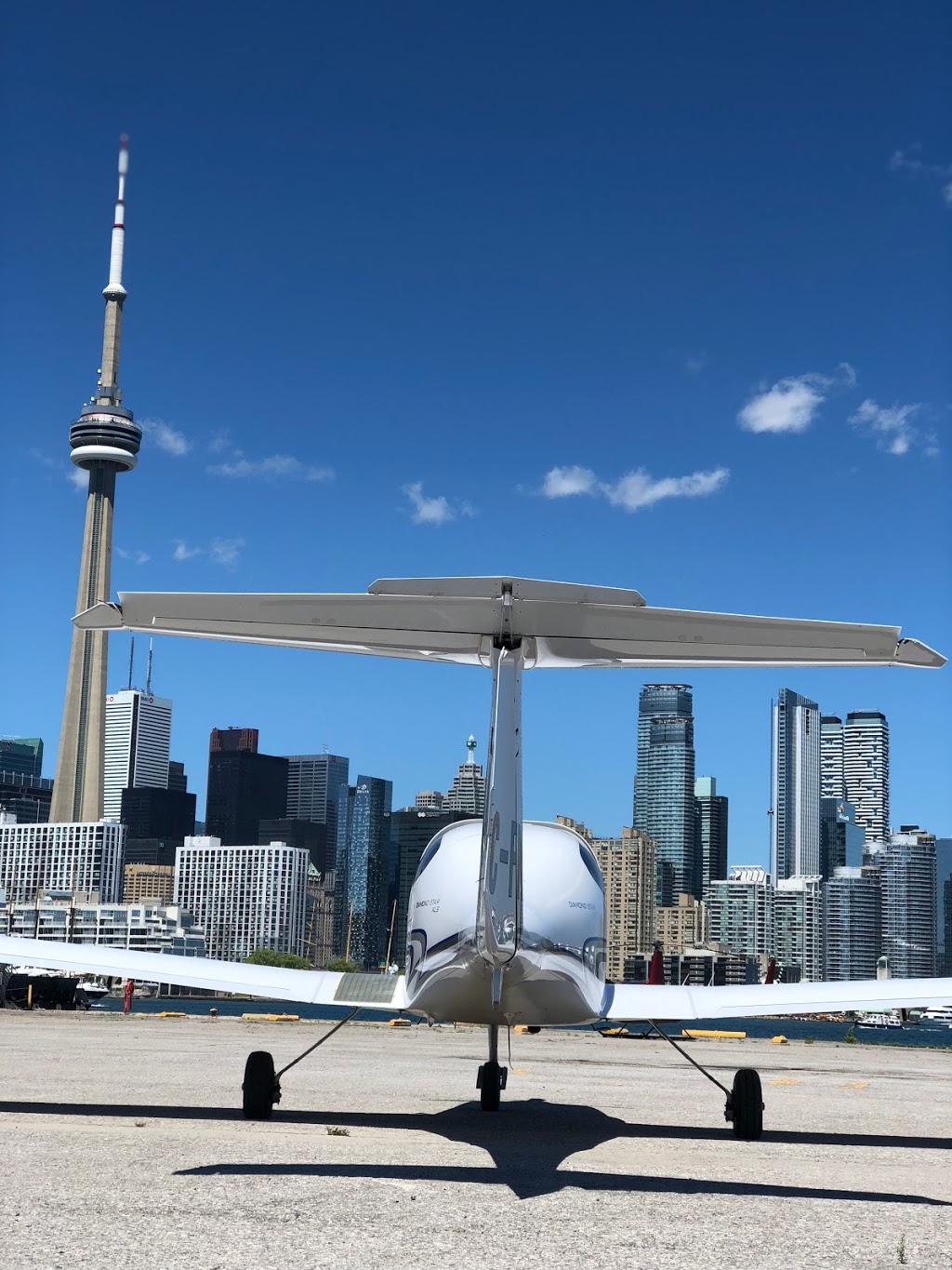 STOLPORT PARKING & FBO | Hangar #1, Billy Bishop Toronto, City Airport, Toronto, ON M5V 1A1, Canada | Phone: (416) 361-1100