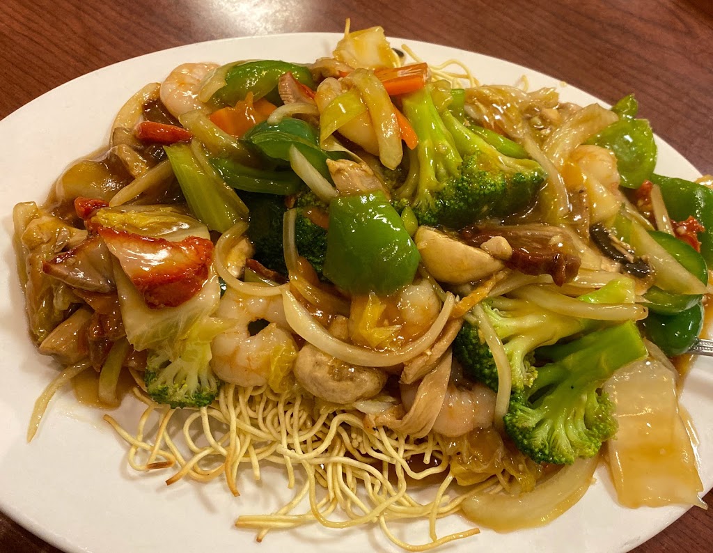 Shanghai Bistro 上海小馆 | 2045 Wyandotte St W, Windsor, ON N9B 1J8, Canada | Phone: (519) 253-8880
