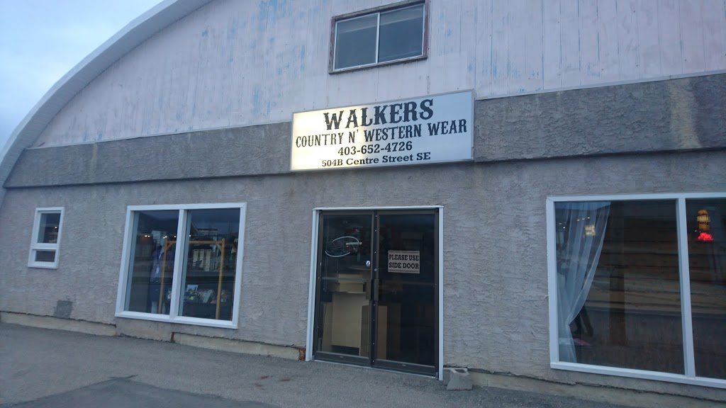 Walkers Country N Western Wear | clothing store | 504 Centre St N, High River, AB T1V 1G2, Canada | 4036524726 OR +1 403-652-4726
