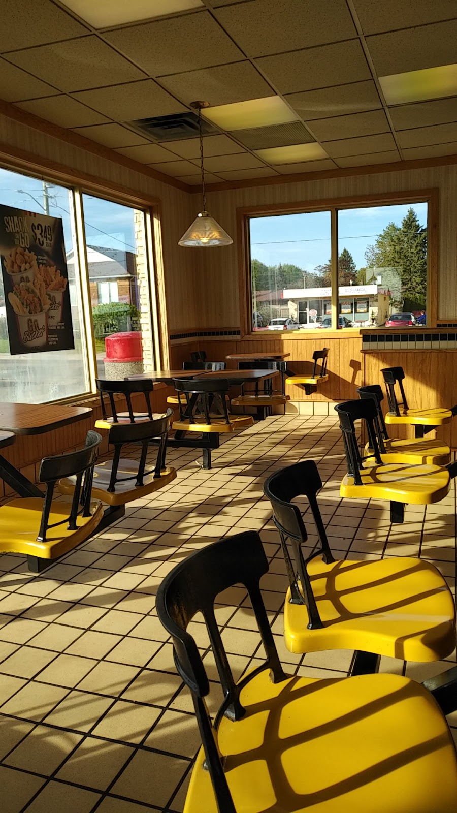 KFC | 675 St David St N, Fergus, ON N1M 2K6, Canada | Phone: (519) 843-1230