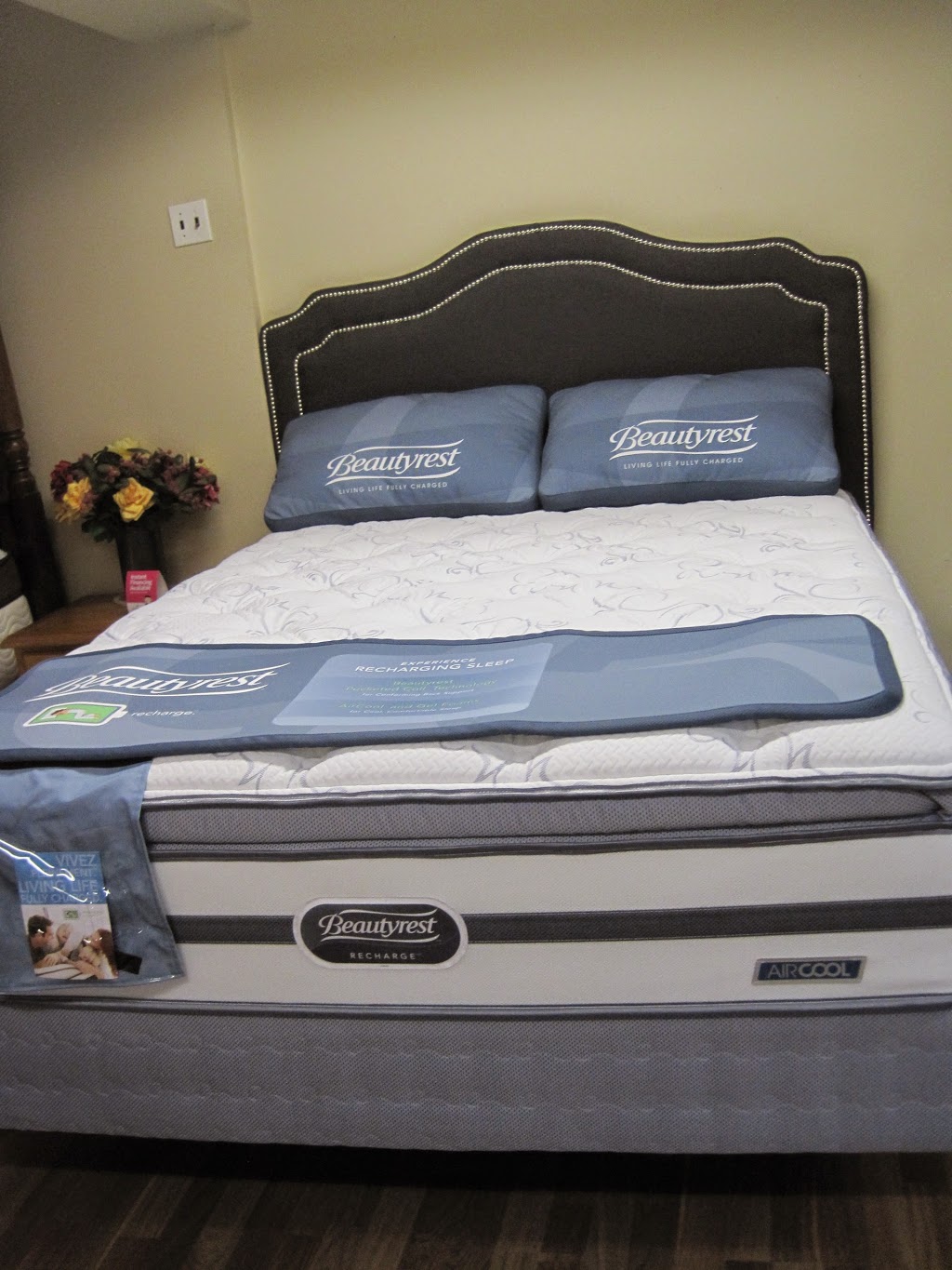 Factory Mattress and Custom Upholstery | 1650 Bayly St, Pickering, ON L1W 1L9, Canada | Phone: (905) 837-0288