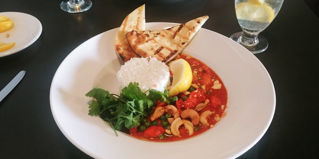 Mulligans Restaurant & Lounge | 400 15th St, Winkler, MB R6W 1V5, Canada | Phone: (204) 325-9499