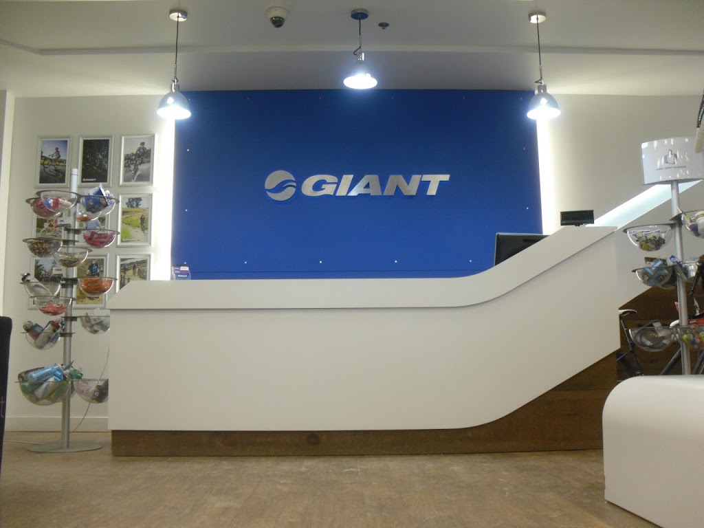Giant Vaudreuil | 585 Avenue Saint-Charles Unit 435, Vaudreuil-Dorion, QC J7V 8P9, Canada | Phone: (450) 510-5115