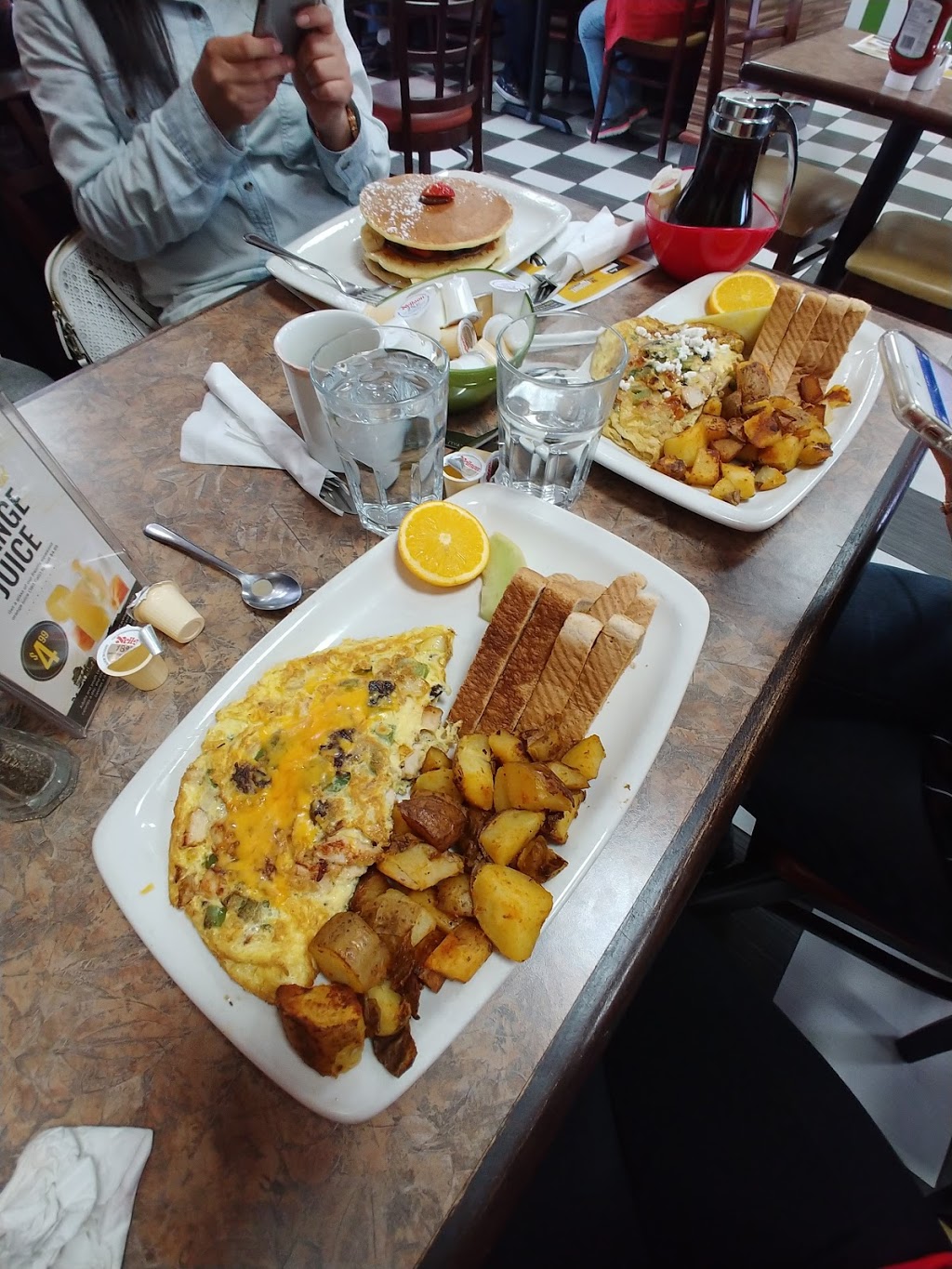 Eggsmart | 710 Taunton Rd E, Whitby, ON L1R 0K6, Canada | Phone: (905) 655-3411