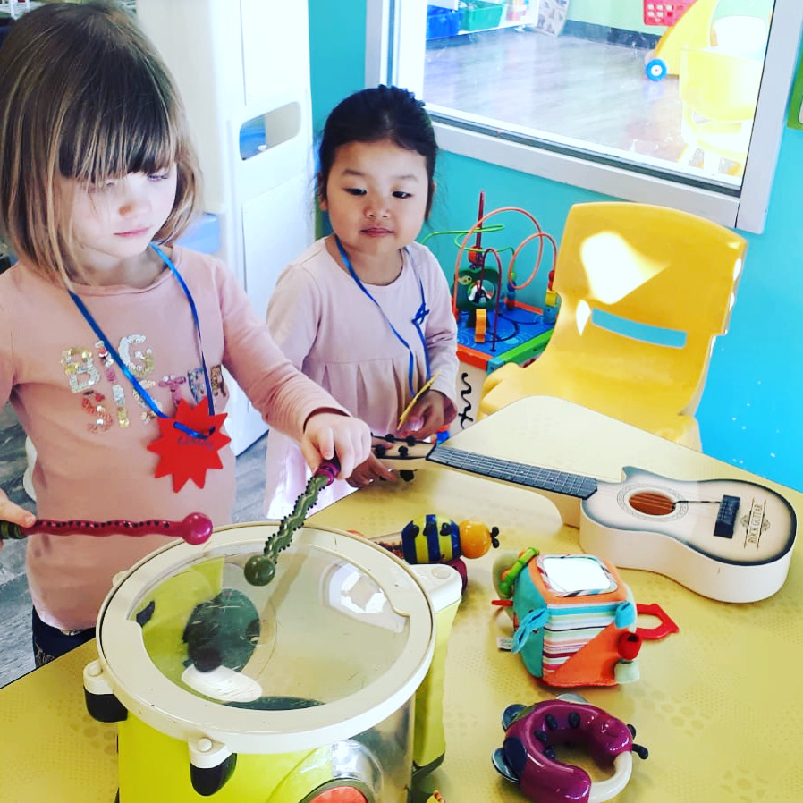 Croque-Magie Prématernelle - Nursery Educational À Laval | 302 Rue Renaud O, Laval, QC H7M 3M1, Canada | Phone: (514) 553-4604