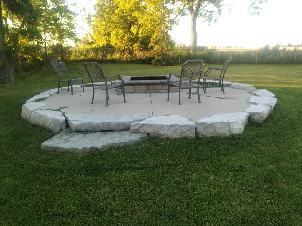 F L armour stone | 659 Hwy 6, Caledonia, ON N3W 1M6, Canada | Phone: (905) 971-0296