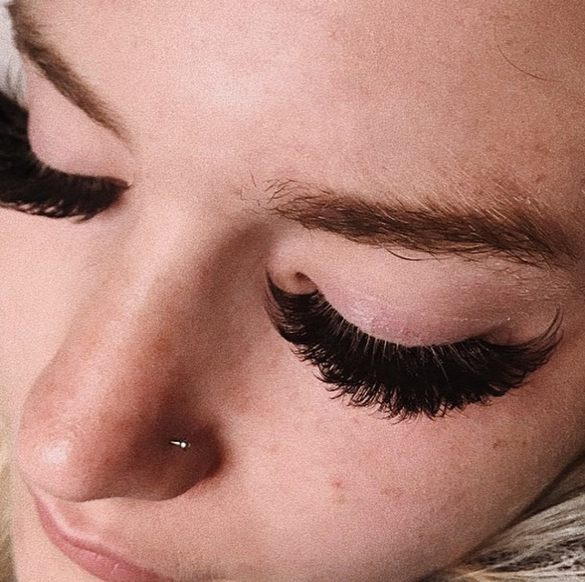 LashClout.co | 48 Clarington Blvd, Bowmanville, ON L1C 7E5, Canada | Phone: (289) 685-6879