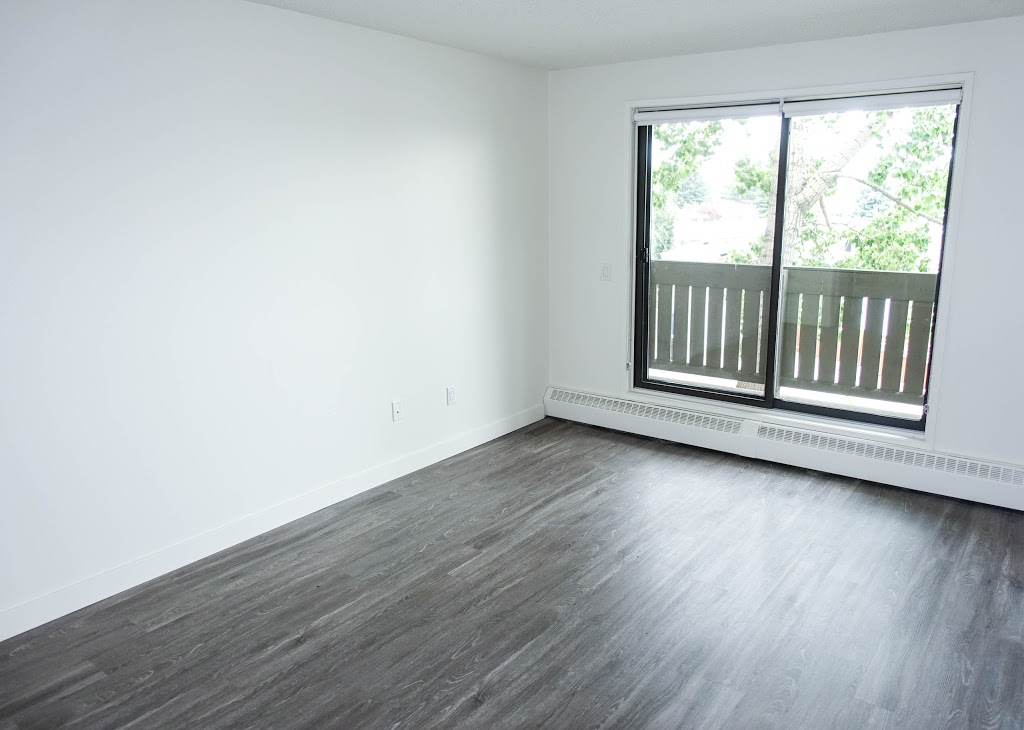 McKinnon Manor Apartments | 15 McKinnon Rd NE, Calgary, AB T2E 7V4, Canada | Phone: (403) 508-0516