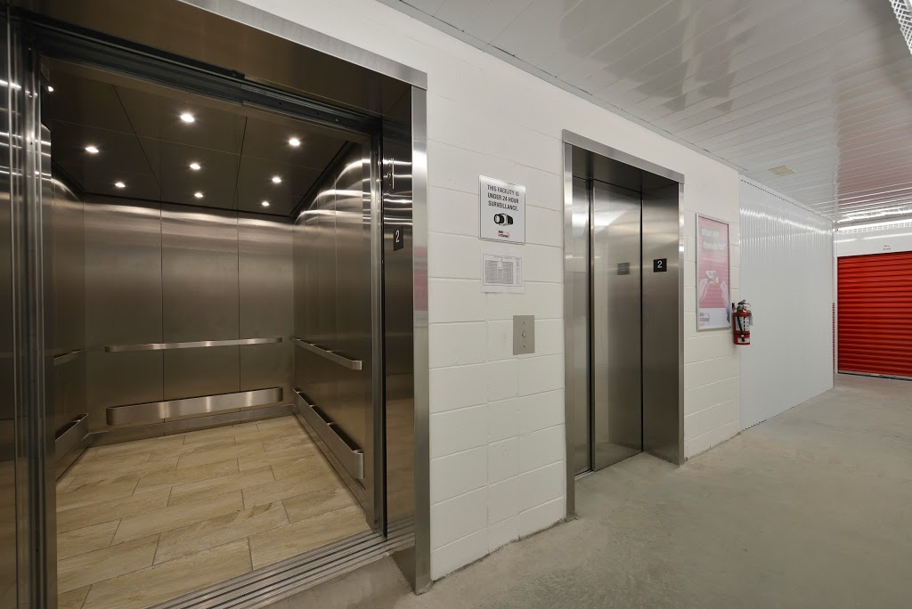 Apple Self Storage | 1575 Highland Rd W, Kitchener, ON N2N 3K6, Canada | Phone: (519) 885-4040